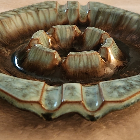 Mid-Century Modern Drip Glaze Ceramic Ashtray Blue and Brown 7 1/8" across - Picture 9 of 15